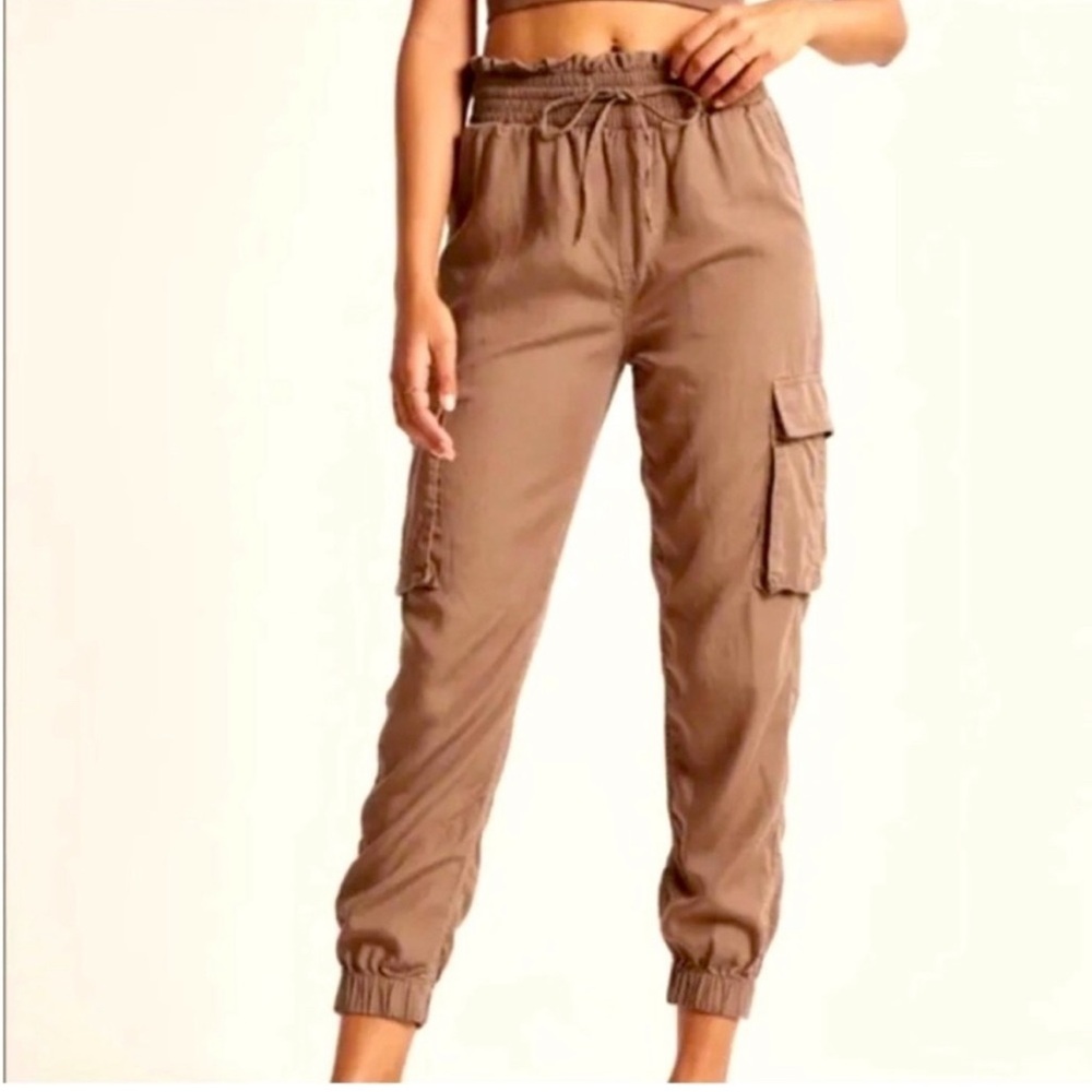 Abercrombie and Fitch Brown Cargo Joggers & Top Set